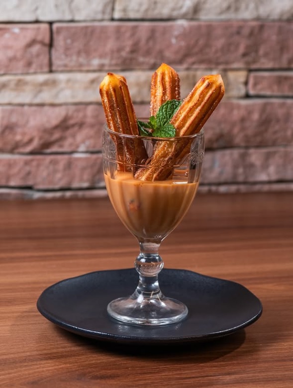 Churros com doce de leite